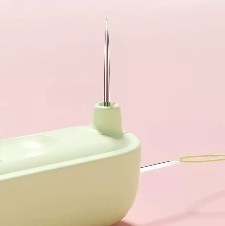 2-in-1 Needle Threader - Image 5