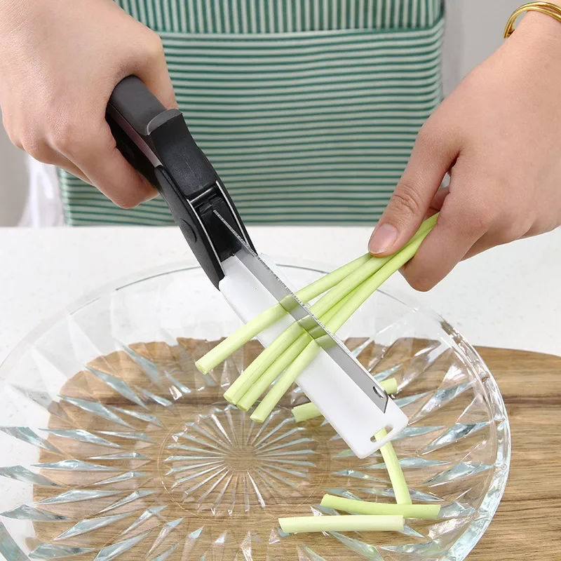 2-in-1 Scissors with Cutting Board - Image 8