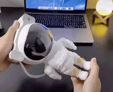 Stellardome™ Astronaut Star Projector - Image 2