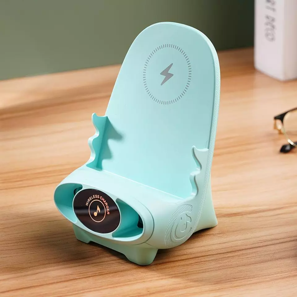Desktop Wireless Fast Charging Phone Holder - Image 13