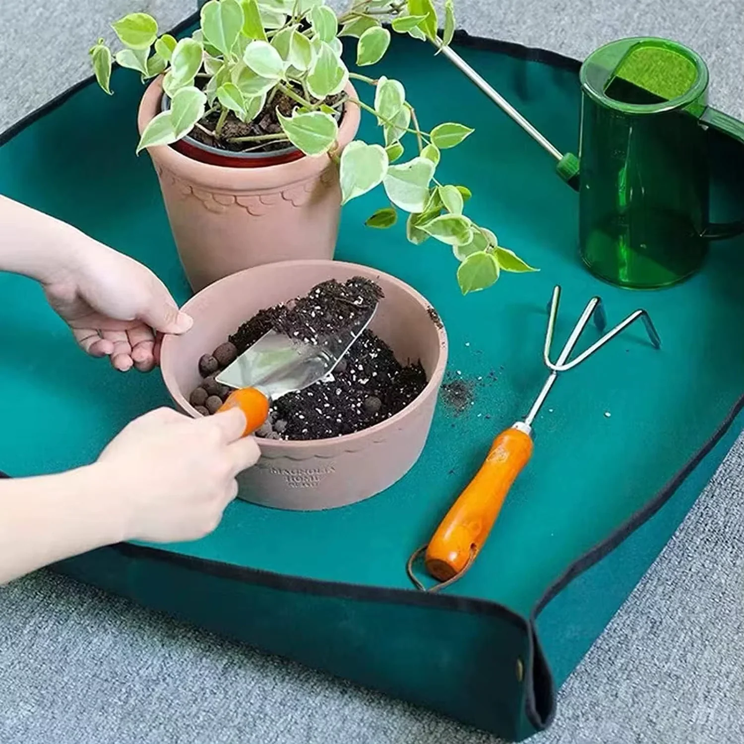Foldable Gardening Mat - Image 6