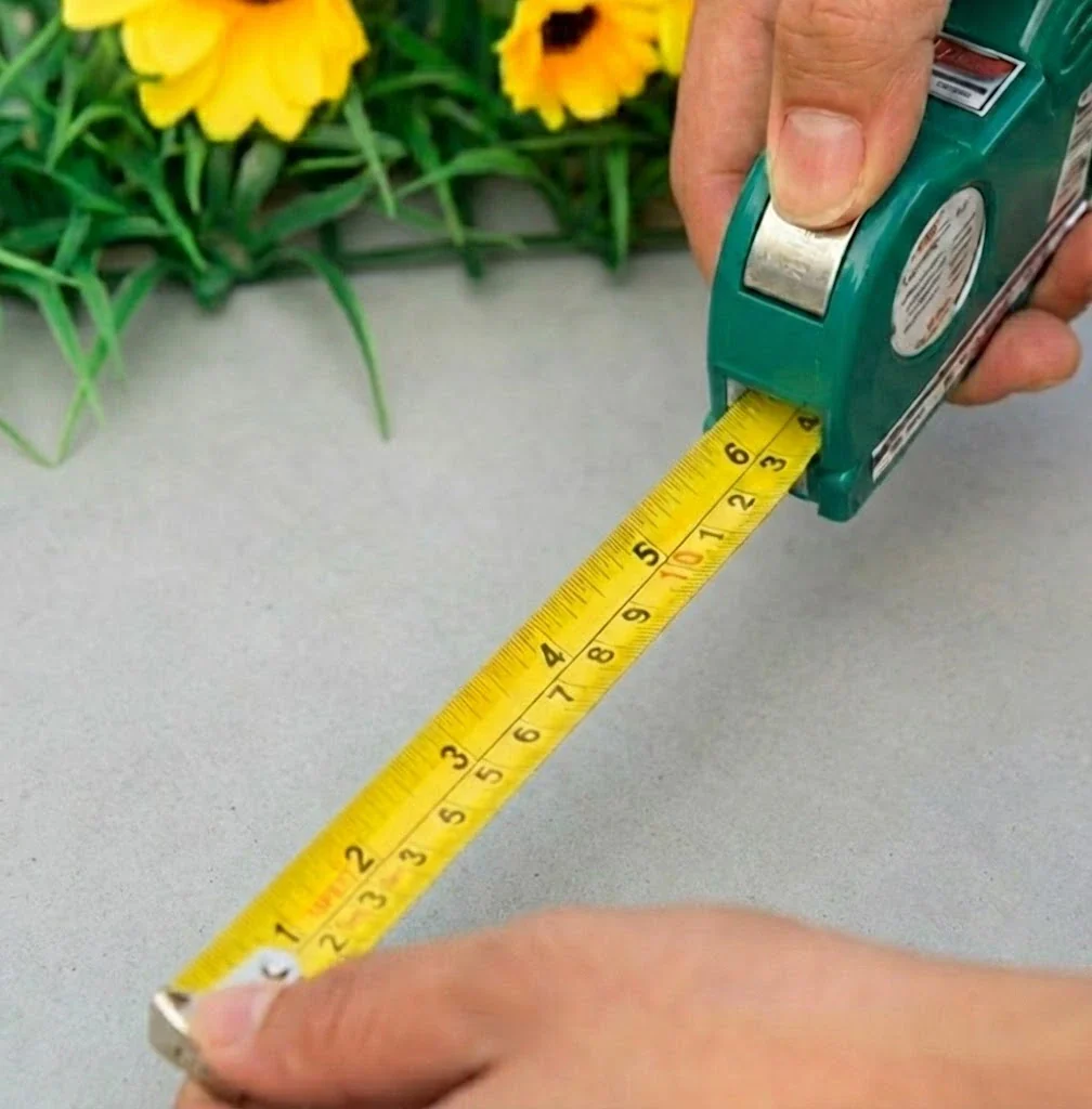 4-in-1 Multifunctional Laser Measuring Device - Image 5