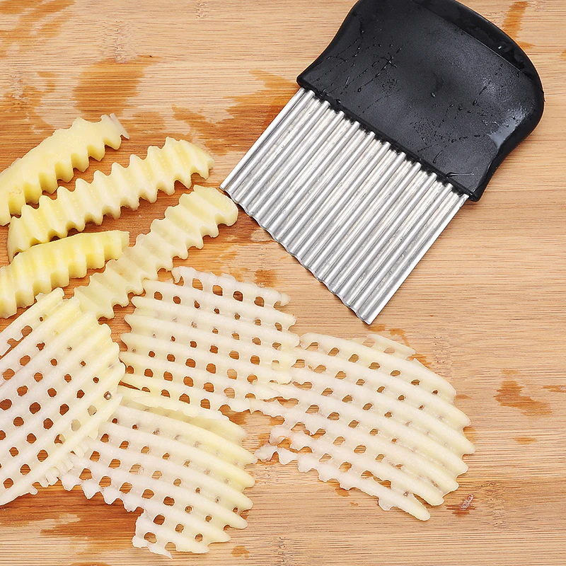 Stainless Steel Crinkle Cutter - Image 4
