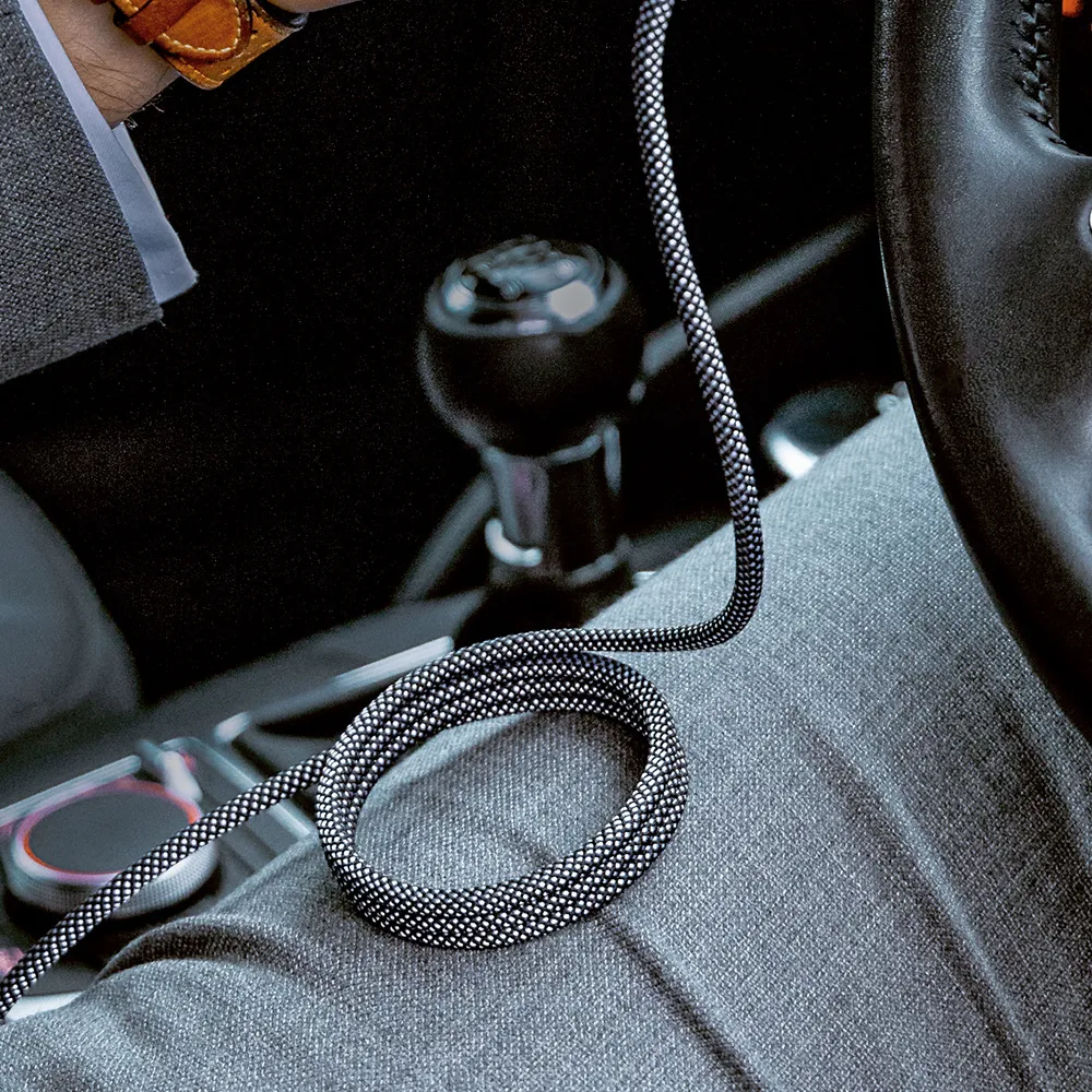 Tangle-Free Magnetic Charging Cable - Image 5
